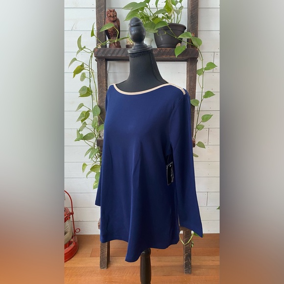 Kim Rogers: Navy Blue and Brown Boat Shirt - Picture 5 of 17